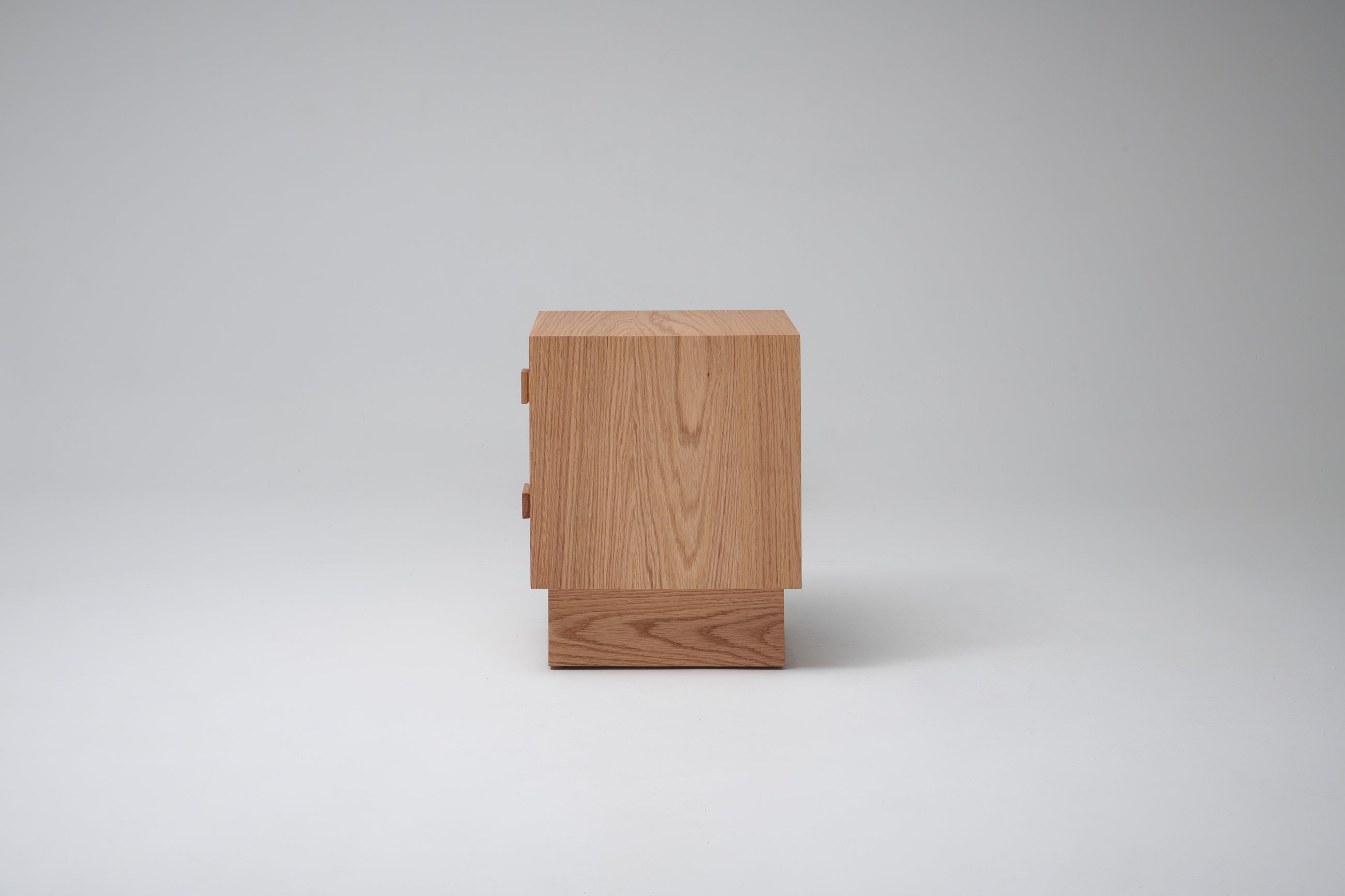 Wren Bedside Table